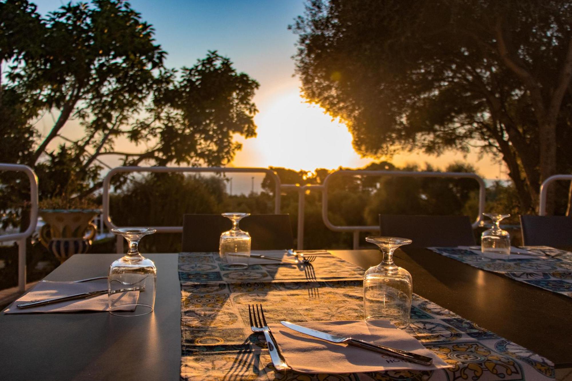 Cdshotels Terrasini - Citta Del Mare ภายนอก รูปภาพ